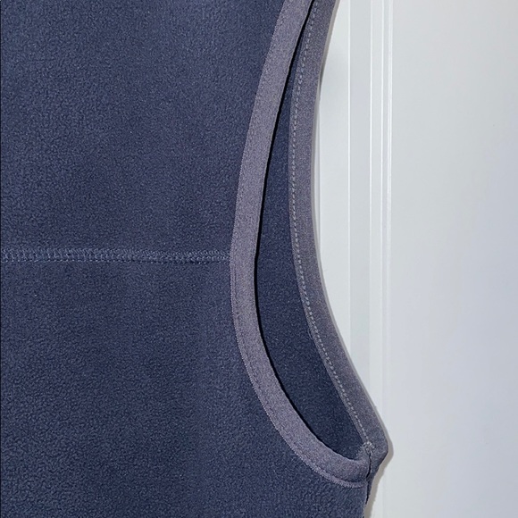 Gap fleece jacket Vest - large - Picture 6 of 10